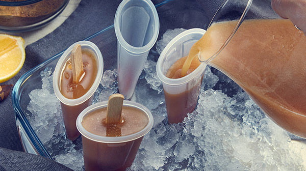 Paleta de tamarindo sobre margarita